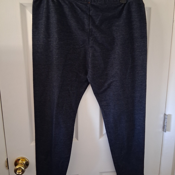 No Boundaries Dark Heather Gray Joggers - Picture 2 of 3